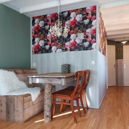 Chalet Den